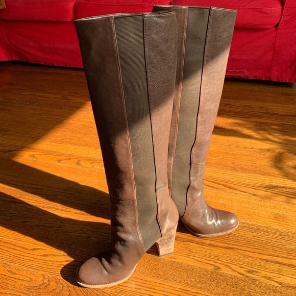 Stuart Weitzman - knee high brown leather boots - Picture 2 of 6